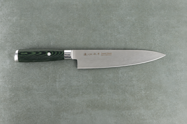 Damast Gyutomesser aus Japan– 21cm Klinge und 69 Schichten Damaststahl