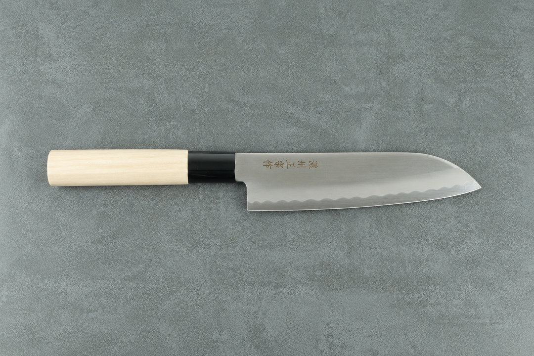 Kleines traditionelles Santokumesser