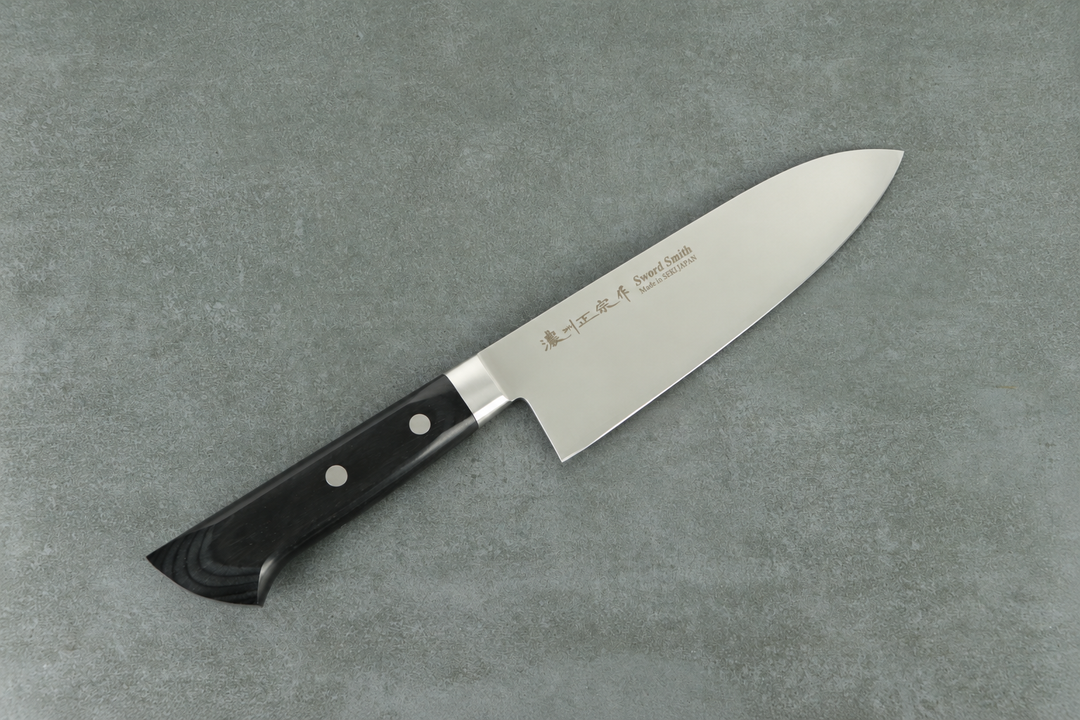 Santokumesser aus traditionellem harten Klingenstahl