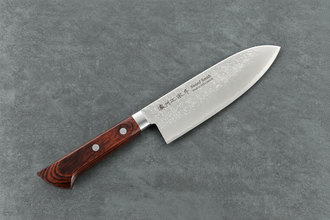 Santokumesser 17 cm – Japanischer Klingenstahl | Brauner Holzgriff
