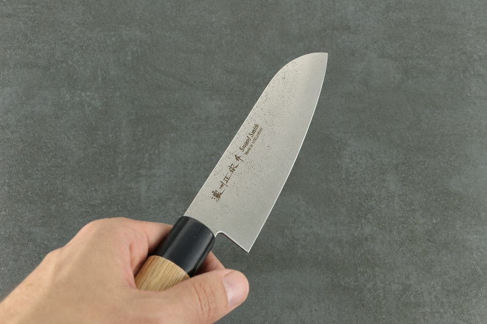 Santoku mit hellem Holzgriff