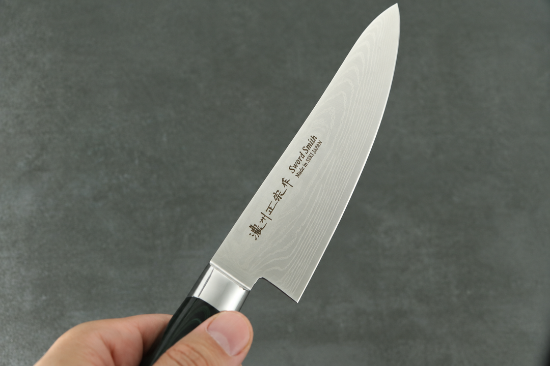 Damast Gyutomesser aus Japan– 21cm Klinge und 69 Schichten Damaststahl