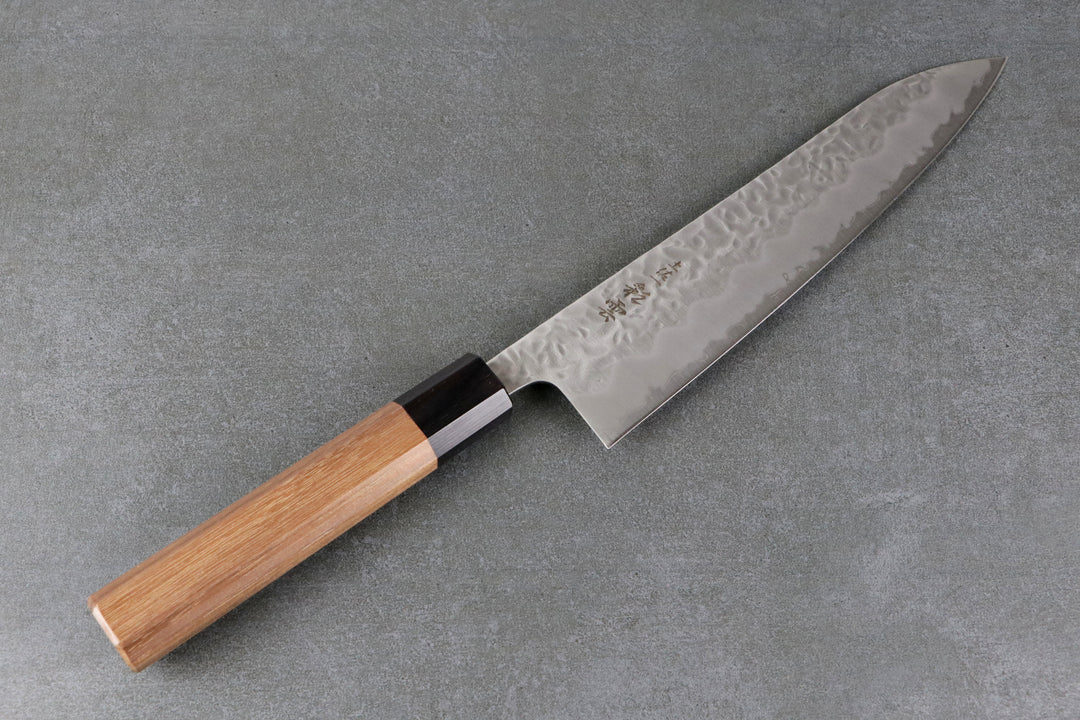 Japanisches Kochmesser mit Gravur und Holzgriff