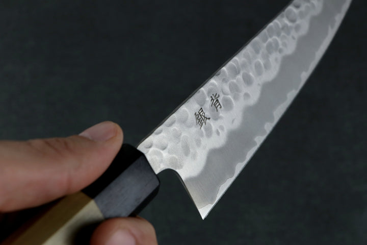 Gravur und Klingenansicht japanisches Messer Gyuto