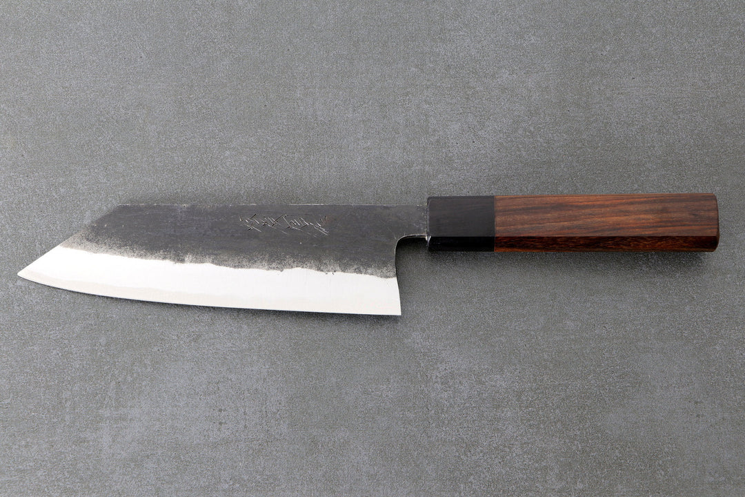 Bunka Messer mit dunkler Klinge Rückseite mit Gravur